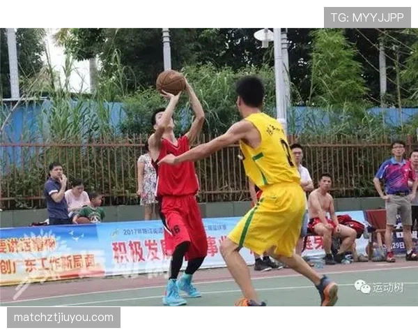 篮球比赛中换人规则的具体执行流程详解